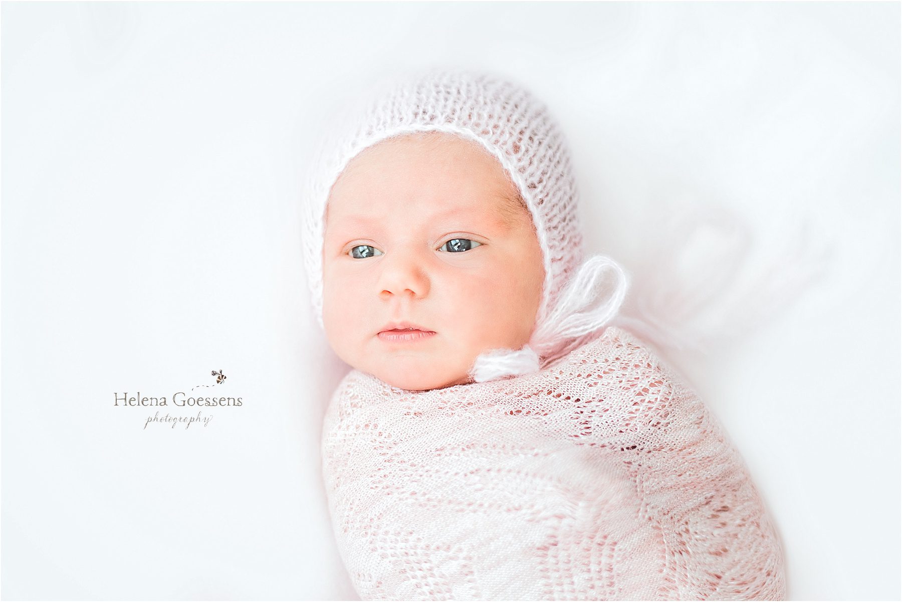 welcome little sis | Boston Newborn Baby Photographer | Helena Goessens Photography