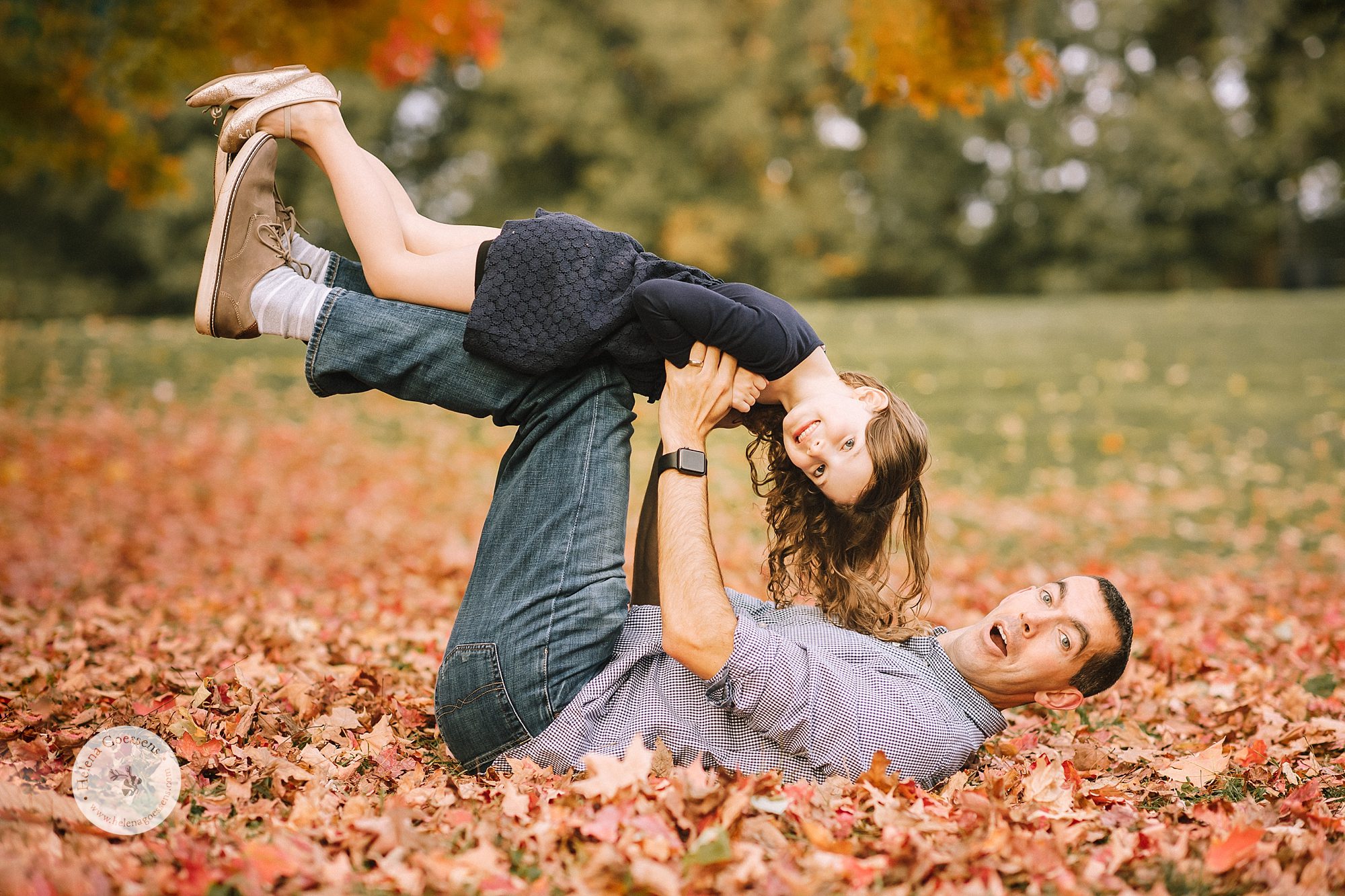 Helena Goessens Photography captures fall family portraits at Larz Anderson Park