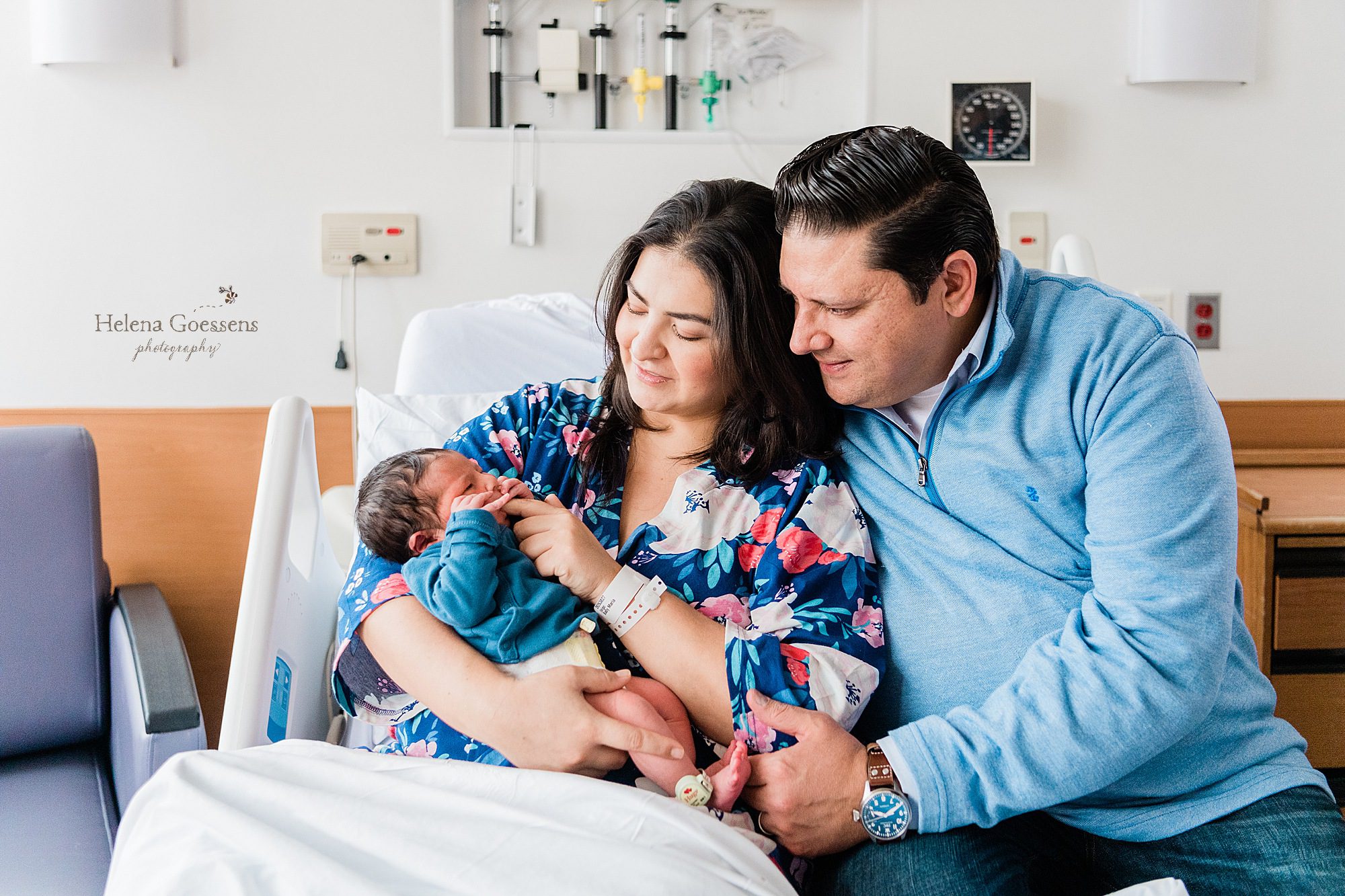 new family photographed during session with Boston newborn photographer Helena Goessens Photography