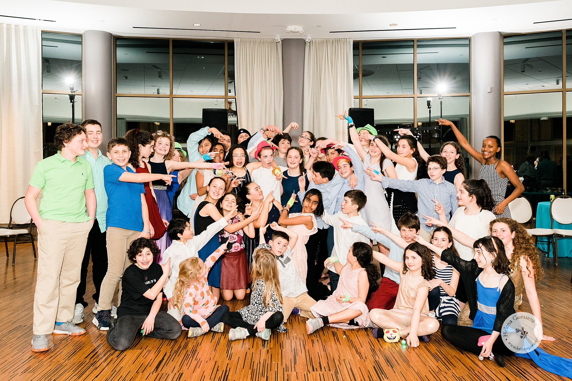 children celebrate Bat Mitzvah photographed by Helena Goessens Photography