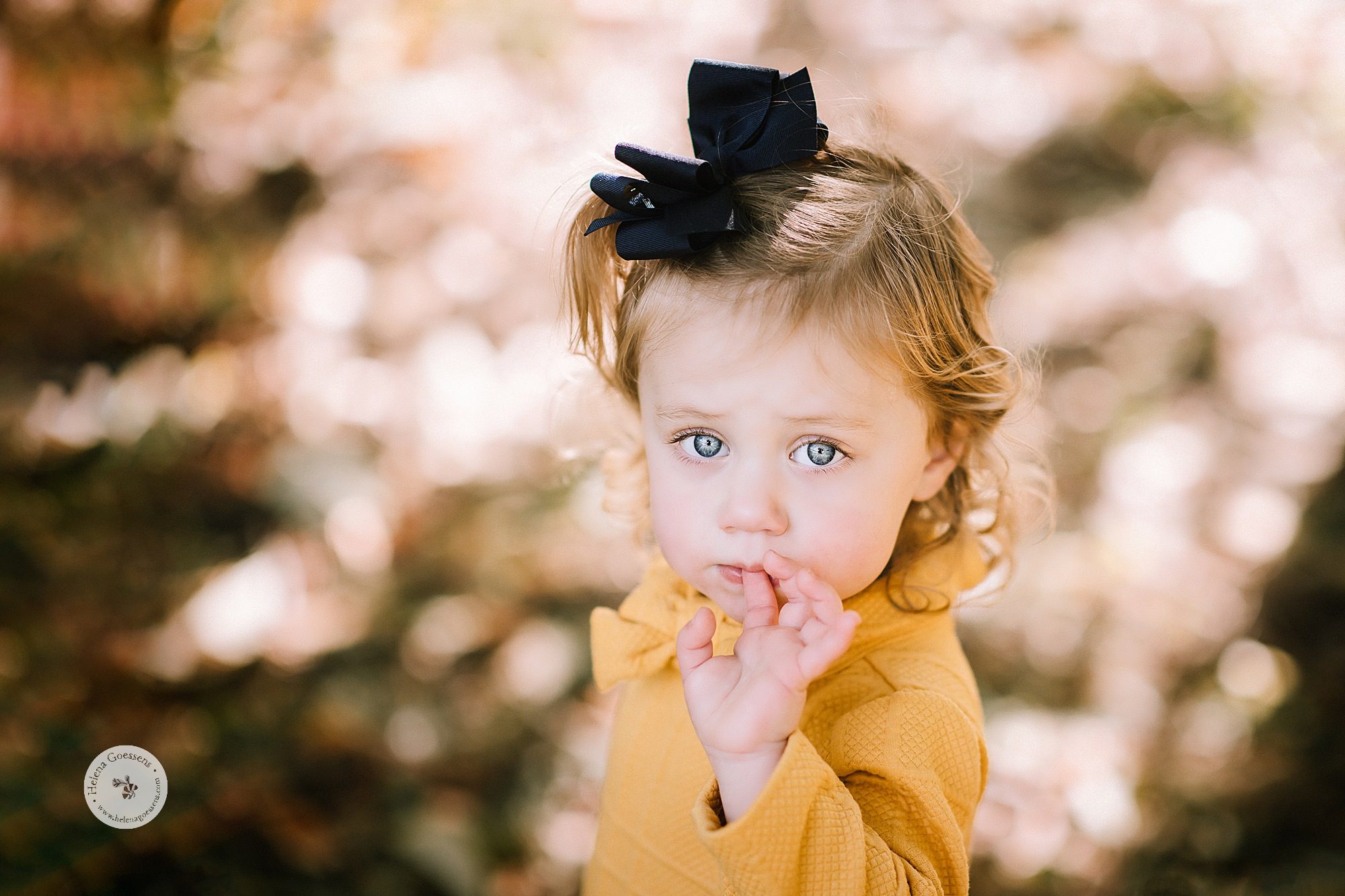children's photographer Helena Goessens Photography captures baby girl at Bradley Estate 