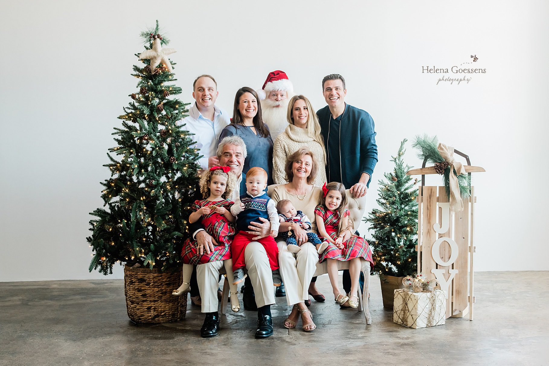 holiday family portraits by Helena Goessens Photography