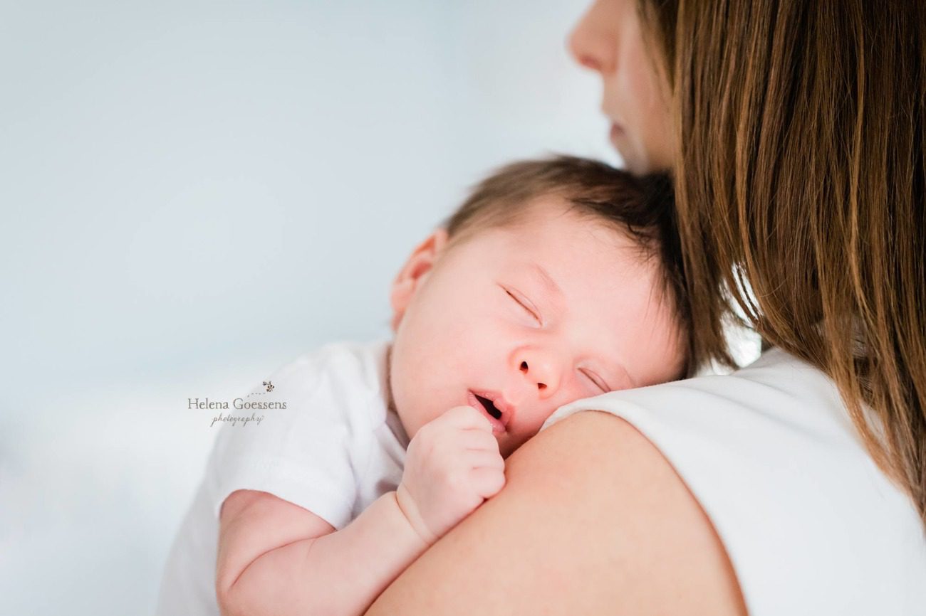 Helena Goessens Photography captures lifestyle newborn session with baby boy 