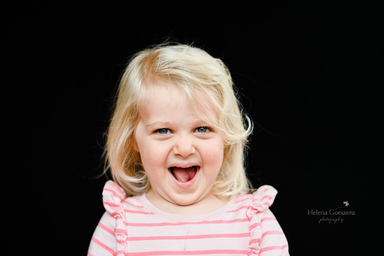 Helena Goessens Photography captures preschooler expressions during school photos