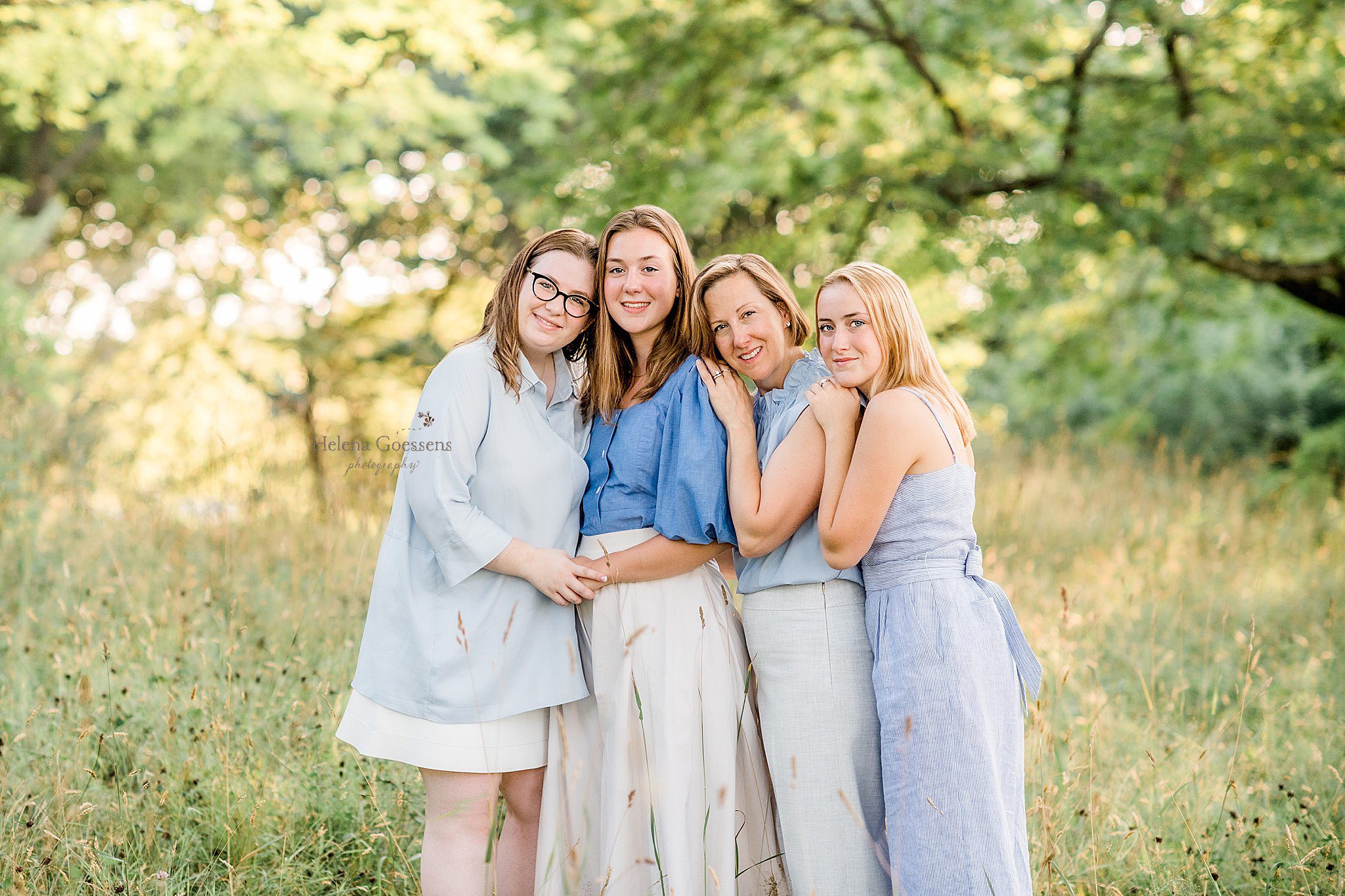 mom and three daughters pose for Boston family photographer Helena Goessens Photography