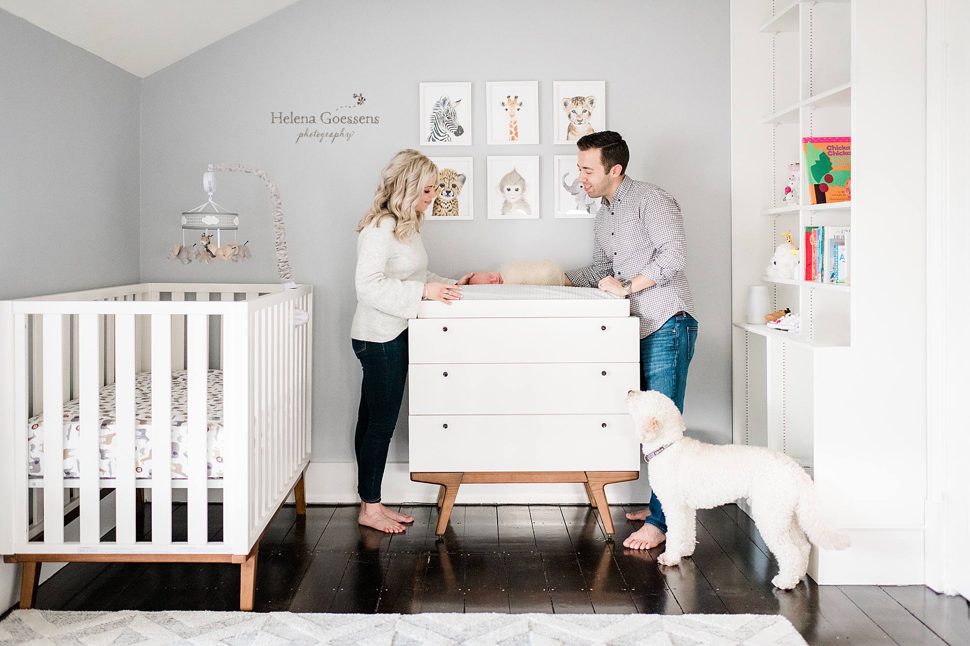 Helena Goessens Photography captures new family in nursery with jungle theme 