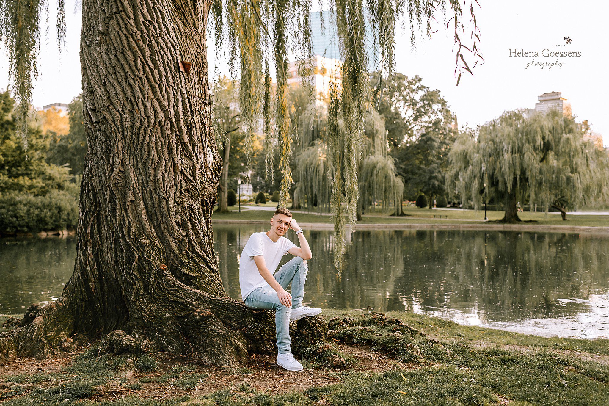 Helena Goessens Photography captures senior boy by weeping willow