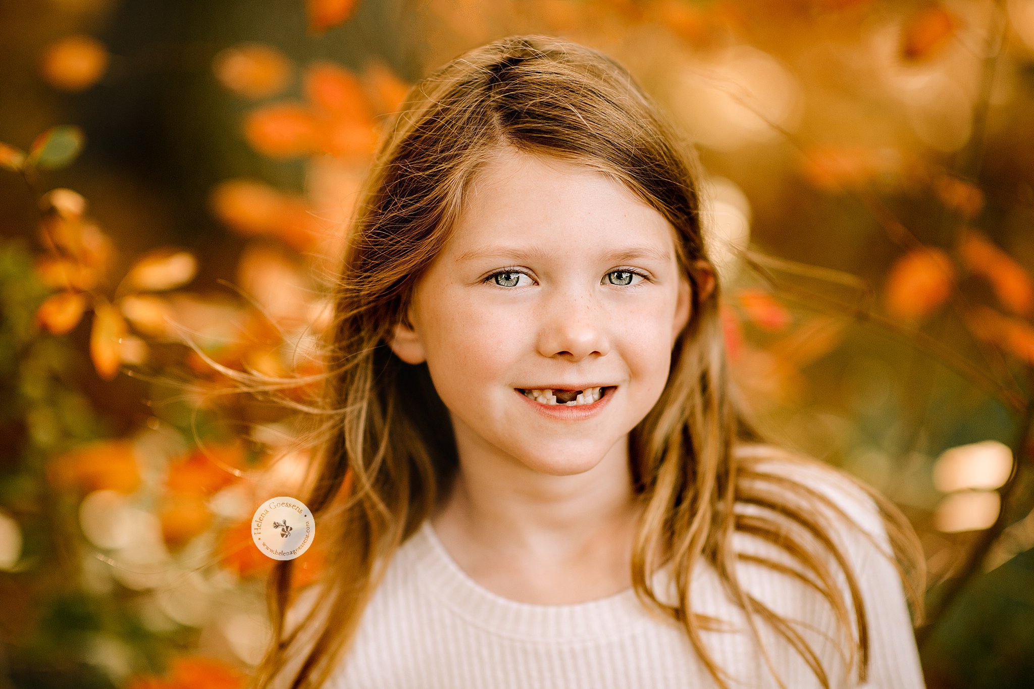 Helena Goessens Photography captures young girl who lost teeth in Canton MA