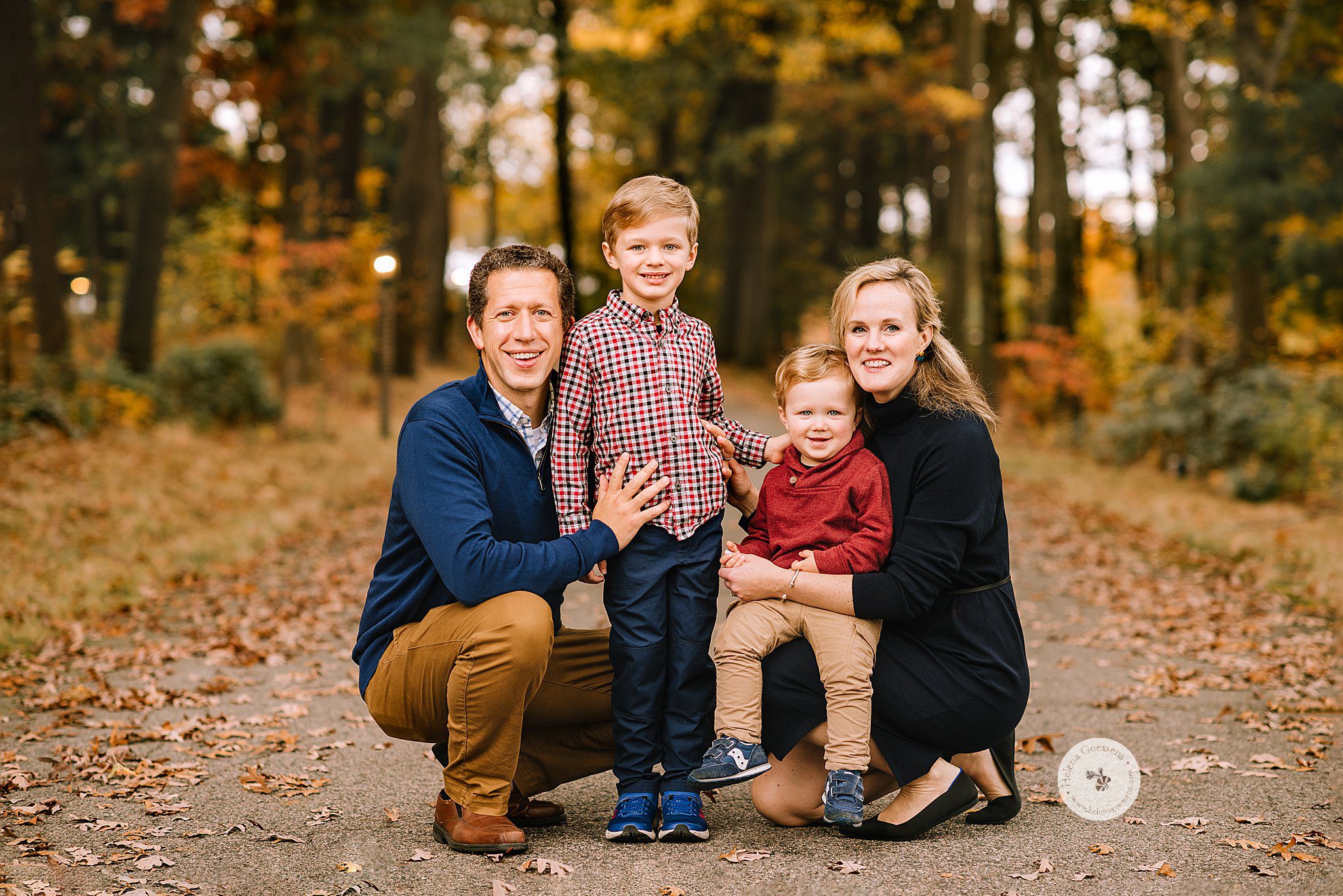 Canton MA Family Portraits photographed by Helena Goessens Photography in the fall