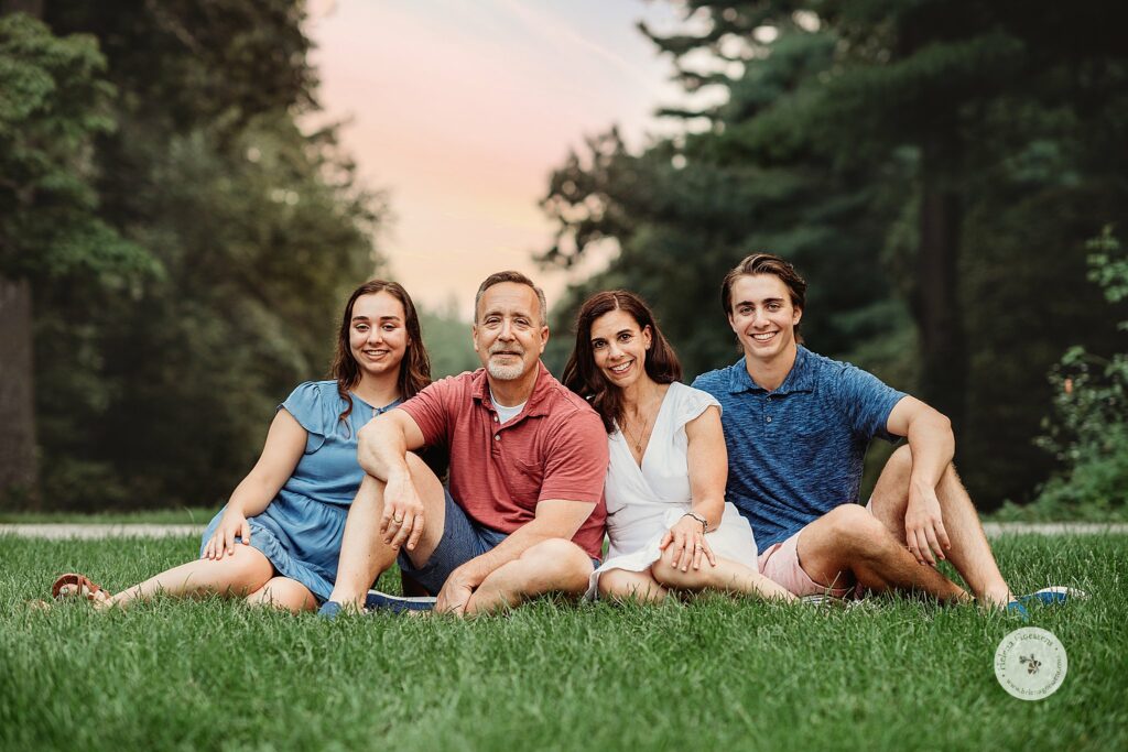 parents pose with teenage kids during Bradley Estate Family Photos