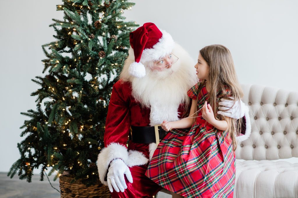 Santa Mini Sessions - How to book Holiday Sessions at Norwood, MA Studio with Helena Goessens Photography and Santa Claus this Nov 5th!